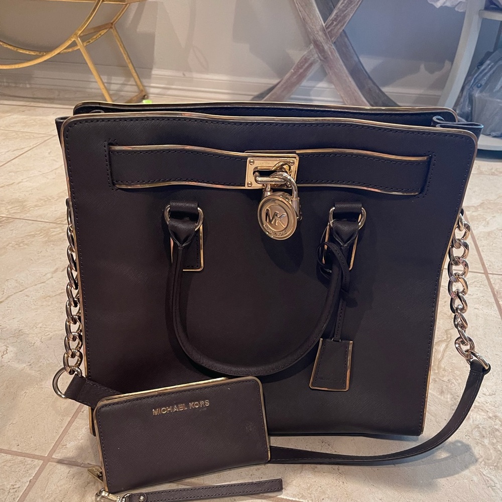 Never used MK bag. Was given as a gift.